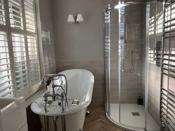 Luxury Tek Büyük Yataklı Oda, Banyolu/Duşlu, Bahçe Manzaralı (Veranda)
