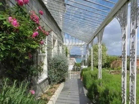 Luxury Tek Büyük Yataklı Oda, Banyolu/Duşlu, Bahçe Manzaralı (Veranda)