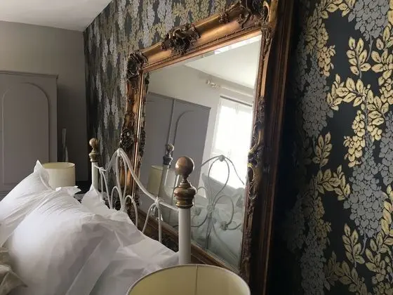 Luxury Tek Büyük Yataklı Oda, Banyolu/Duşlu (Brunyee)