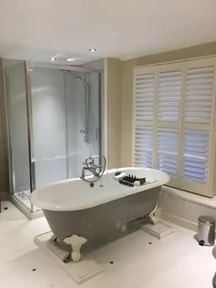 Luxury Tek Büyük Yataklı Oda, Banyolu/Duşlu (Brunyee)