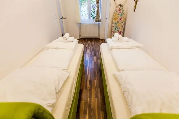 Family Apart Daire, 2 Yatak Odası (with garage)