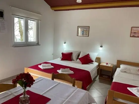 Ev, 1 Büyük (Queen) Boy Yatak