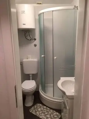 Ev, 1 Büyük (Queen) Boy Yatak