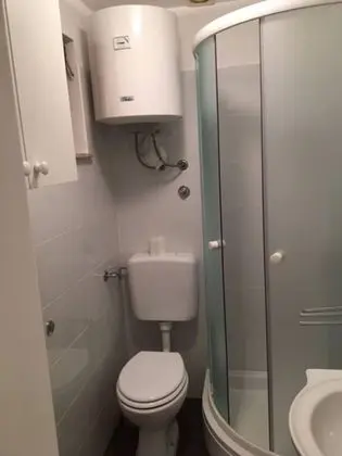 Ev, 1 Büyük (Queen) Boy Yatak