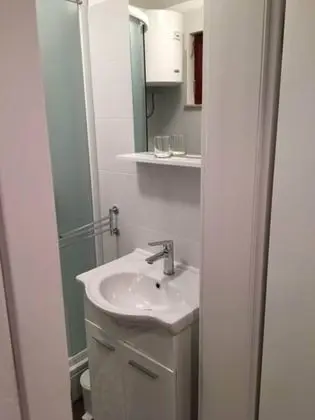 Ev, 1 Büyük (Queen) Boy Yatak