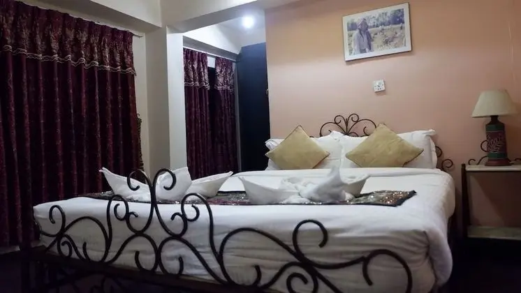 Deluxe Tek Büyük Yataklı Oda