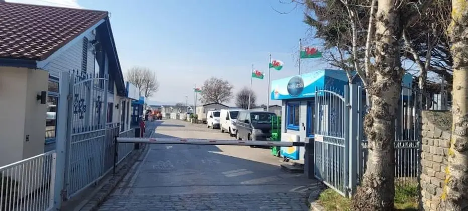 Kulübe, Birden Çok Yatak