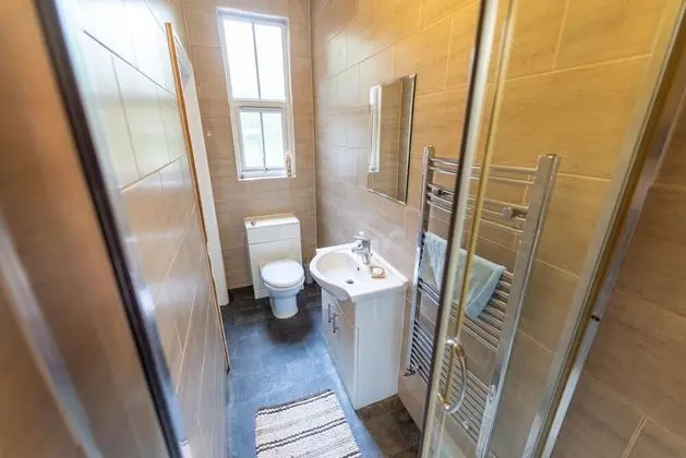 Ev, 1 Büyük (Queen) Boy Yatak