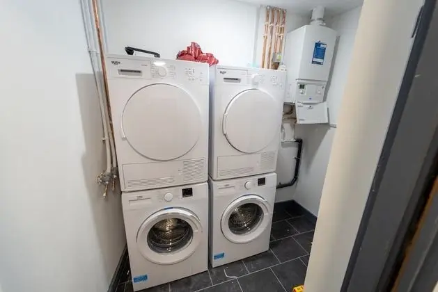 Ev, 1 Büyük (Queen) Boy Yatak