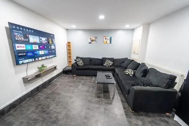 Ev, 1 Büyük (Queen) Boy Yatak