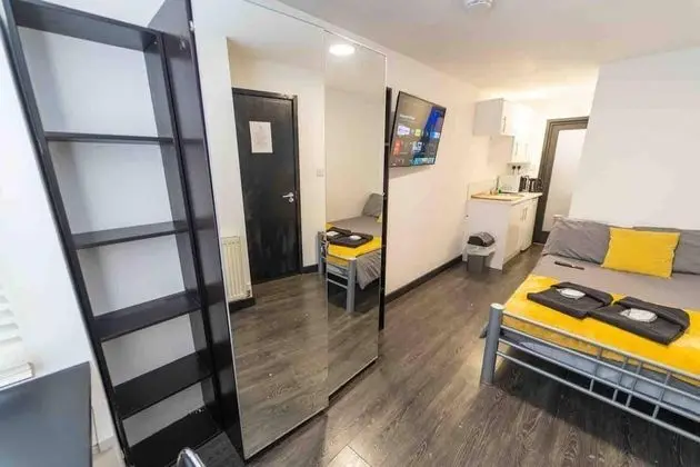 Stüdyo, 1 Büyük (Queen) Boy Yatak