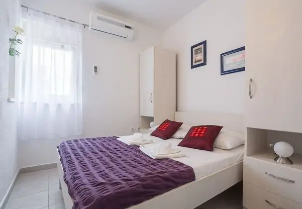 Ev (Cosy Home - 50 m from beach - H(4+1))