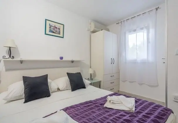 Ev (Cosy Home - 50 m from beach - H(4+1))