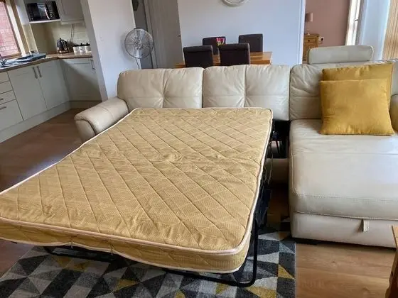Apart Daire, 1 Büyük (Queen) Boy Yatak ve Çekyat