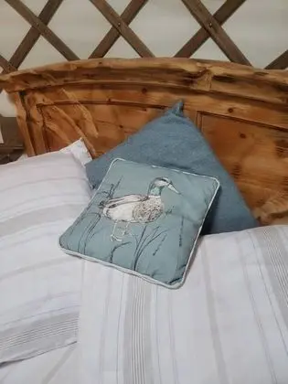 Kulübe, 1 Çift Kişilik Yatak