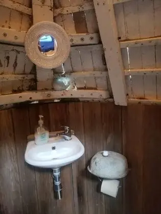 Kulübe, 1 Çift Kişilik Yatak