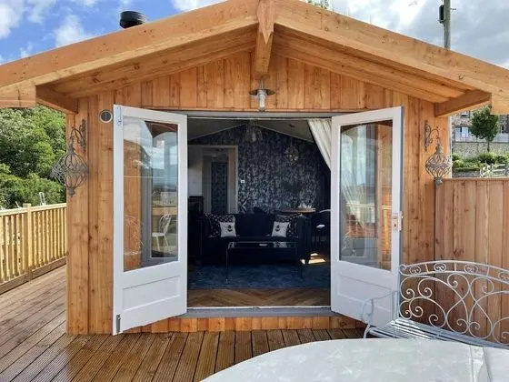 Kır Evi, 1 En Büyük (King) Boy Yatak