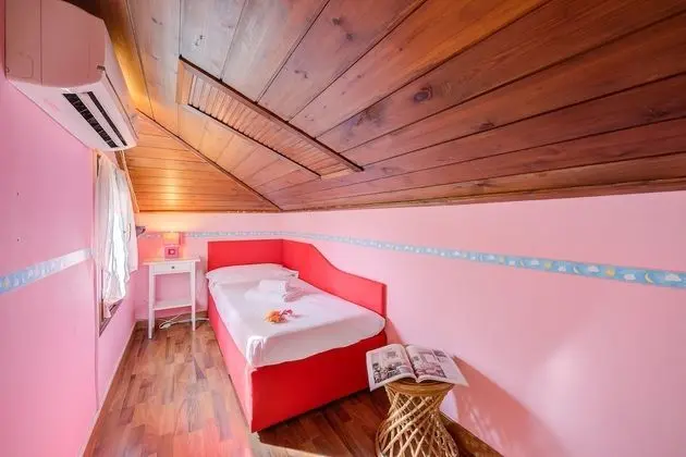 Standard Apart Daire, Birden Çok Yatak (Cosy Loft 500m From Sea)