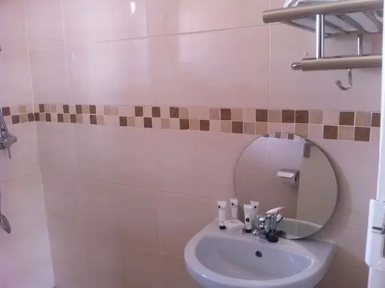 Standard Tek Büyük Yataklı Oda, Bahçe Manzaralı