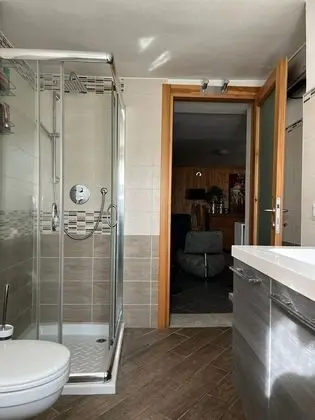 Apart Daire, 1 Büyük (Queen) Boy Yatak ve Çekyat