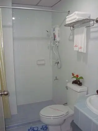Standard Front Side Room