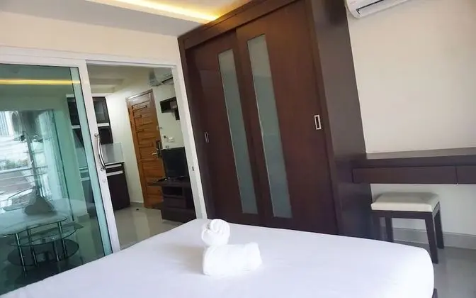 1-Bedroom Premium Room