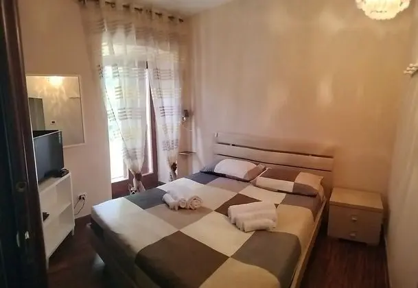 Ev, 2 Büyük (Queen) Boy Yatak