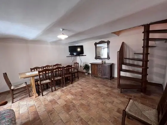 Ev, 2 Büyük (Queen) Boy Yatak