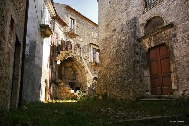 Ev, 2 Büyük (Queen) Boy Yatak