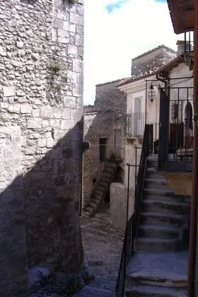 Ev, 2 Büyük (Queen) Boy Yatak