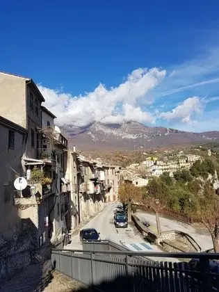 Apart Daire, 1 Büyük (Queen) Boy Yatak