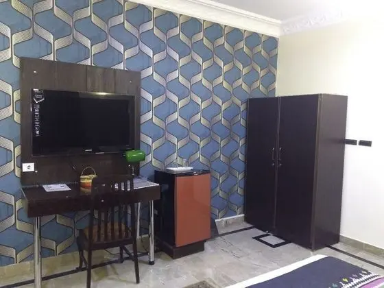Standard Tek Büyük Yataklı Oda