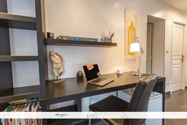 Standard Tek Büyük Yataklı Oda, Bahçe Manzaralı (Bordeaux)