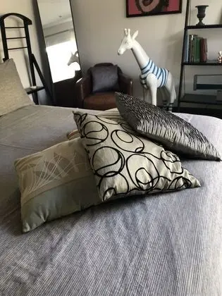 Standard Tek Büyük Yataklı Oda, Bahçe Manzaralı (Bordeaux)