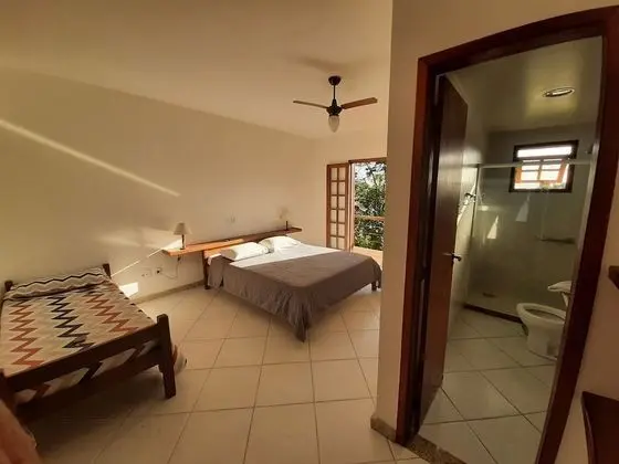 Üç Kişilik Oda, Deniz Manzaralı