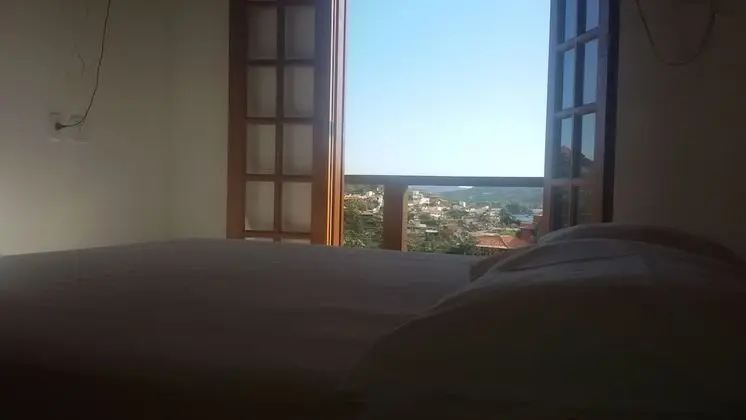 Üç Kişilik Oda, Deniz Manzaralı