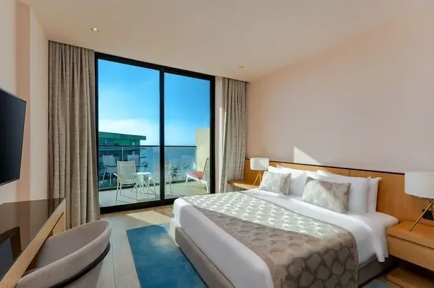 Premium Oda, 1 En Büyük (King) Boy Yatak, Deniz Manzaralı (Pool and Sea View)