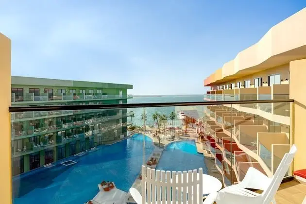 Premium Oda, 1 En Büyük (King) Boy Yatak, Deniz Manzaralı (Pool and Sea View)
