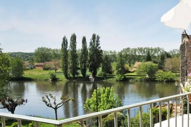 Superior Tek Büyük Yataklı Oda, Balkon, Nehir Manzaralı (Vignoble)