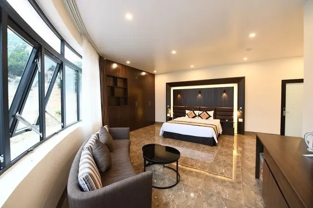 Luxury Oda