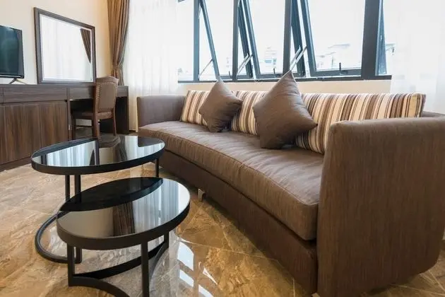 Luxury Oda