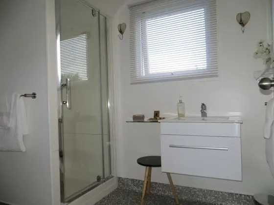 Standard Oda (Holker Room)