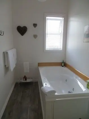 Süit (Neatherwood Suite)