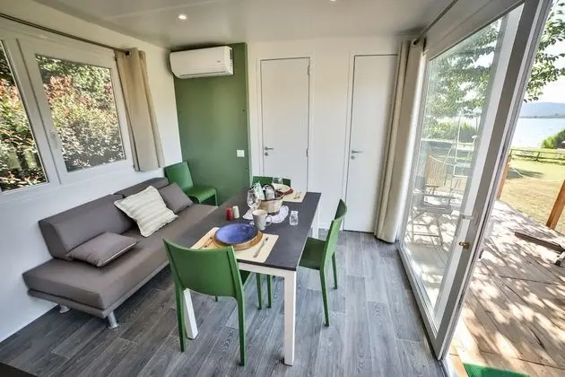 Exclusive Kır Evi, Göl Manzaralı (Cherry)