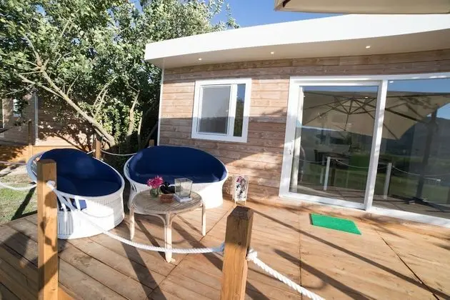 Exclusive Kır Evi, Göl Manzaralı (Cherry)