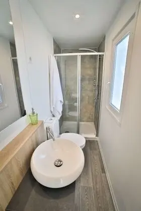 Exclusive Kır Evi, Göl Manzaralı (Cherry)