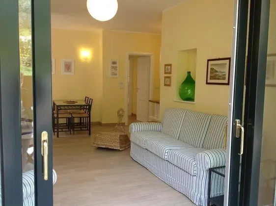 Kır Evi, 2 Yatak Odası, Veranda, Bahçeli