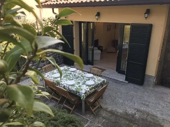 Kır Evi, 2 Yatak Odası, Veranda, Bahçeli