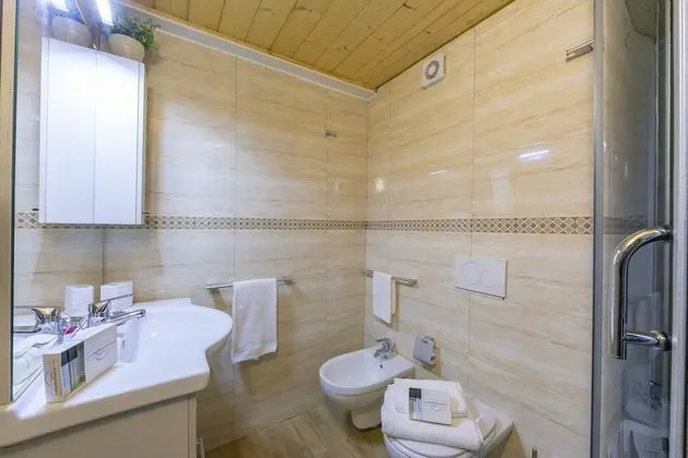 Family Sıra Ev, 1 Çift Kişilik Yatak ve Çekyat, Bahçeli (Cottage Brione)