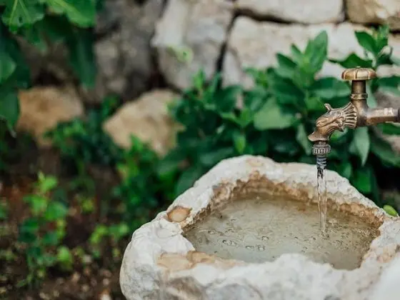 Ev (One bedroom Holiday Home with pool an)